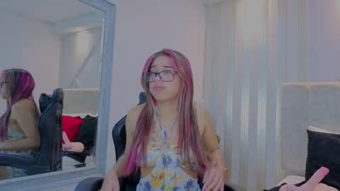 nami_sweet_ online show from October 10, 2025, 10:47 am