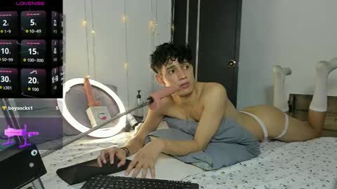 Namir  online show from September 26, 2025, 4:49 am