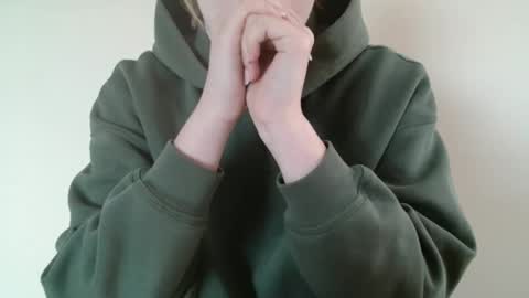 Nana online show from April 8, 2026, 6:35 am