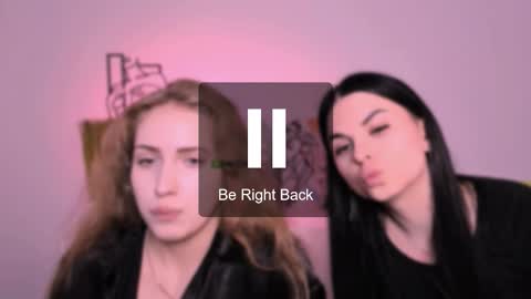 nana_sol online show from November 27, 2025, 2:19 pm