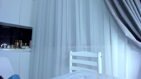 bb online show from November 16, 2025, 1:28 pm