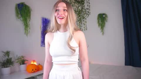 Snapshot of nanablink chatting on November 2, 2025, 1:30 am Eva online show from November 2, 2025, 1:30 am