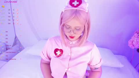 NanaOsaky online show from September 18, 2025, 12:07 pm