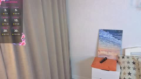 Hello im Lola online show from November 27, 2025, 5:09 am