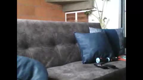 nano1206 online show from February 28, 2025, 8:28 pm