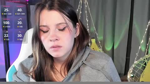 Snapshot of nansycharm chatting on December 24, 2024, 9:17 am NansyCharm online show from December 24, 2024, 9:17 am