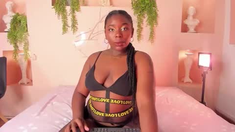 nanymoreno online show from October 10, 2025, 12:15 pm