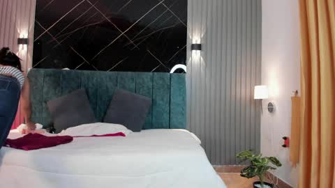 Naomi online show from April 9, 2026, 12:10 pm