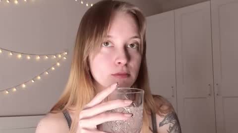 Snapshot of naomi_oops chatting on March 1, 2026, 8:00 pm Naomi online show from March 1, 2026, 8:00 pm