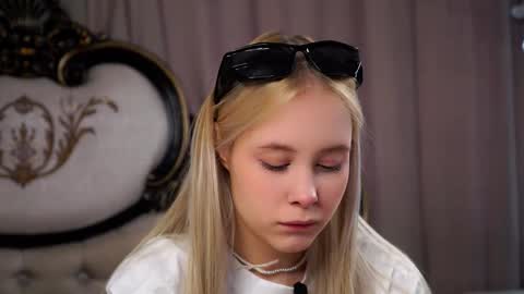 Angel online show from March 4, 2026, 2:17 am