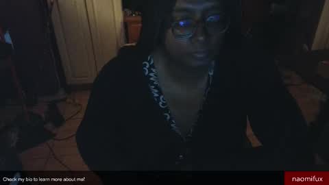 Snapshot of naomifux chatting on February 3, 2026, 7:02 am Naomi online show from February 3, 2026, 7:02 am