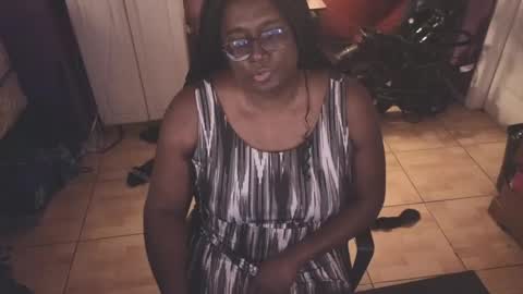 Snapshot of naomifux chatting on April 12, 2026, 2:00 pm Naomi online show from April 12, 2026, 2:00 pm