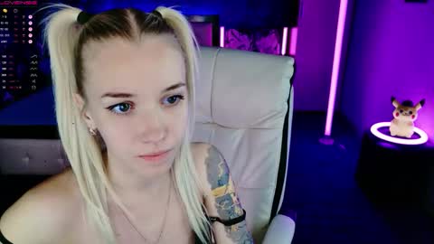 naomihita online show from November 13, 2025, 5:01 pm