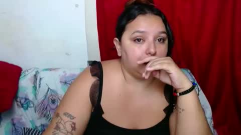 naomiquiin online show from September 23, 2025, 11:35 am