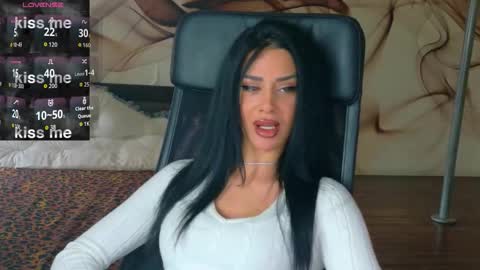 Snapshot of naomiscarlett chatting on October 24, 2025, 8:11 am NaomiScarlett online show from October 24, 2025, 8:11 am