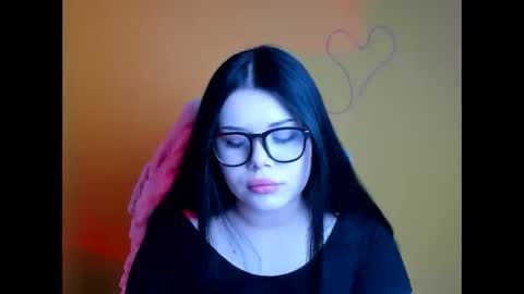 Naomi online show from November 13, 2025, 12:37 pm