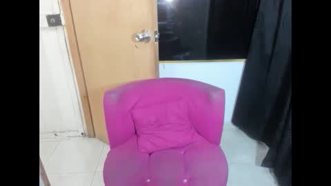 Snapshot of naomiwildburn chatting on September 28, 2025, 8:36 pm naomiwildburn online show from September 28, 2025, 8:36 pm