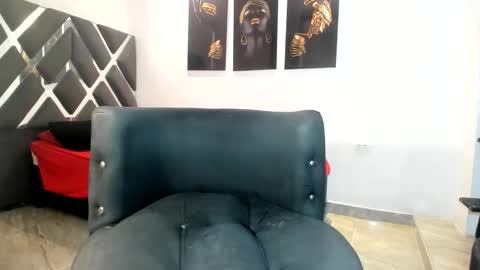 Snapshot of naomiwildburn chatting on November 24, 2025, 2:50 pm naomiwildburn online show from November 24, 2025, 2:50 pm