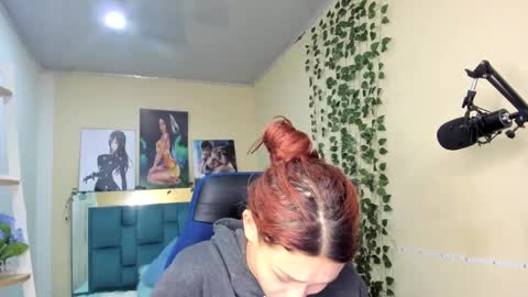 Snapshot of naomy777_ chatting on January 2, 2025, 7:18 pm naomy online show from January 2, 2025, 7:18 pm