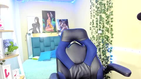 Snapshot of naomy777_ chatting on January 4, 2025, 1:21 am naomy online show from January 4, 2025, 1:21 am