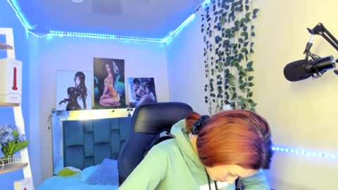 Snapshot of naomy777_ chatting on January 5, 2025, 1:35 am naomy online show from January 5, 2025, 1:35 am