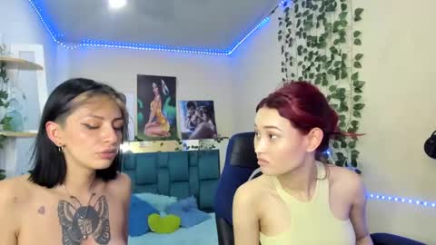 Snapshot of naomy777_ chatting on February 22, 2025, 6:19 pm naomy online show from February 22, 2025, 6:19 pm