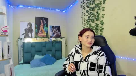 Snapshot of naomy777_ chatting on March 10, 2025, 11:27 pm naomy online show from March 10, 2025, 11:27 pm