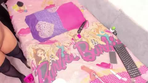 Snapshot of naomyfoxx1 chatting on December 21, 2025, 6:31 am Naomyfoxx online show from December 21, 2025, 6:31 am