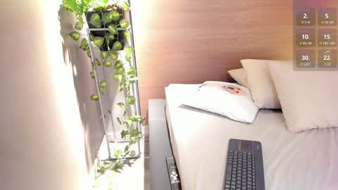 Naomy  online show from January 27, 2025, 9:44 pm