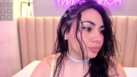 Naomy  online show from January 14, 2026, 9:52 pm