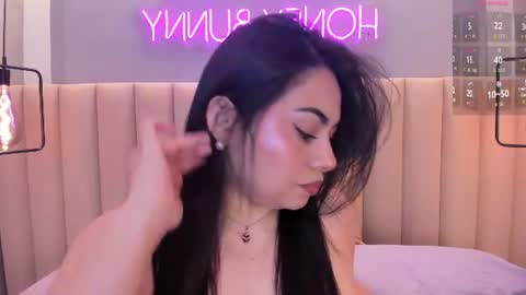 Snapshot of naomymonroe_ chatting on June 27, 2026, 10:53 am Naomy online show from June 27, 2026, 10:53 am
