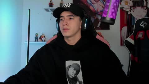 Snapshot of naranjo_seb chatting on December 28, 2024, 4:41 am sebastian online show from December 28, 2024, 4:41 am