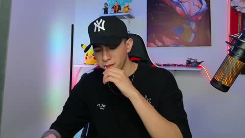 Snapshot of naranjo_seb chatting on January 23, 2025, 4:30 am sebastian online show from January 23, 2025, 4:30 am