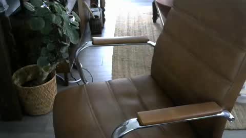 Snapshot of nareth338 chatting on November 17, 2025, 7:41 pm nareth338 online show from November 17, 2025, 7:41 pm