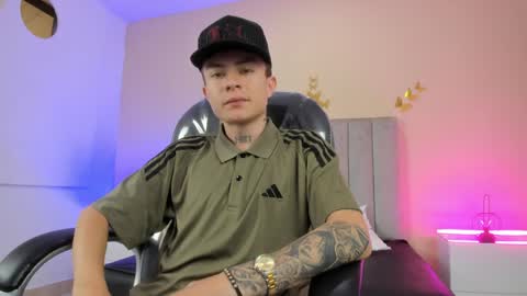 Snapshot of nascary_fox chatting on May 18, 2026, 1:17 pm Nascary Fox online show from May 18, 2026, 1:17 pm