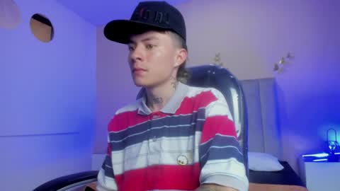 Snapshot of nascary_fox chatting on May 27, 2026, 12:13 pm Nascary Fox online show from May 27, 2026, 12:13 pm