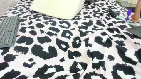 Snapshot of nashira_robert chatting on December 3, 2024, 6:48 am Debora online show from December 3, 2024, 6:48 am