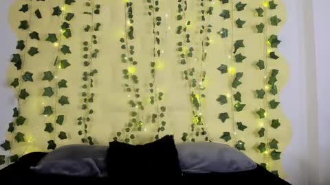 Maira online show from February 21, 2025, 10:48 pm