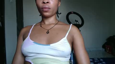 bella online show from November 30, 2025, 9:46 am