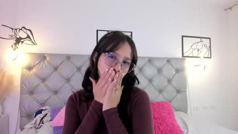 natalia online show from April 13, 2026, 6:24 pm