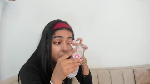 Naty  online show from October 28, 2025, 12:09 pm