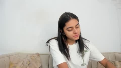 Naty  online show from October 29, 2025, 12:07 pm