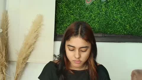 Naty  online show from February 22, 2026, 12:04 pm