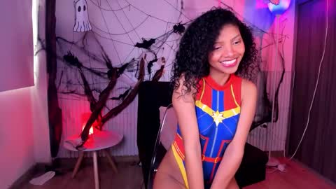 Natalia online show from November 3, 2025, 5:58 pm