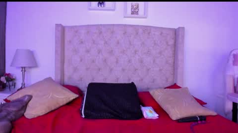 Snapshot of natalia_collinslim chatting on December 11, 2024, 3:45 am Natalia online show from December 11, 2024, 3:45 am