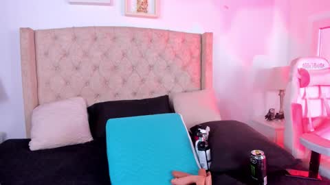 Snapshot of natalia_collinslim chatting on September 12, 2025, 3:06 am Natalia online show from September 12, 2025, 3:06 am