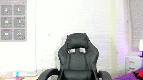 Snapshot of natalia_kiss01 chatting on October 30, 2025, 10:10 pm Natalia Kiss online show from October 30, 2025, 10:10 pm