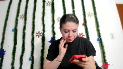 Natalia Walker online show from December 21, 2025, 12:23 pm