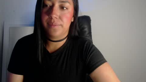 natalia online show from April 17, 2026, 4:43 pm