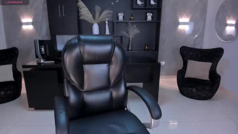 Snapshot of nataliagaret chatting on February 20, 2026, 3:14 am Nata online show from February 20, 2026, 3:14 am